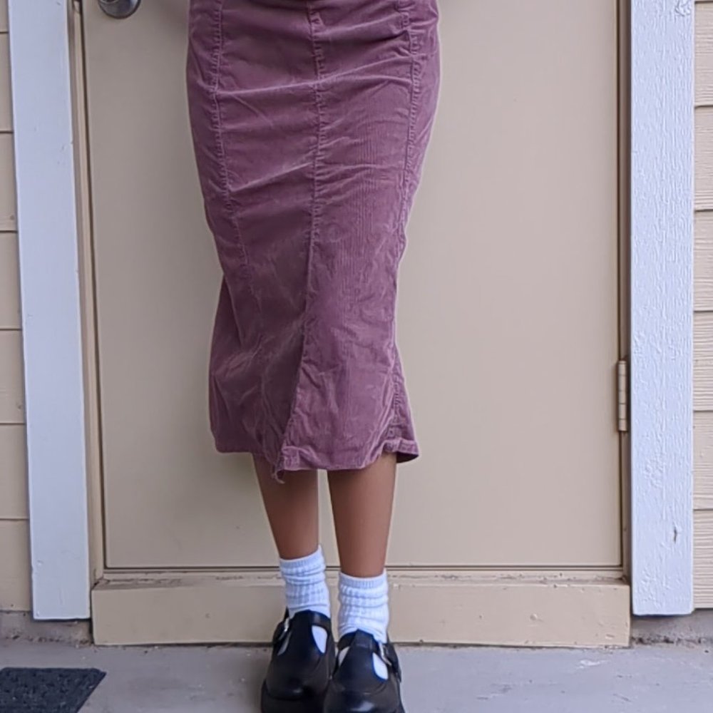 90s Benetton corduroy flutter trumpet midi skirt